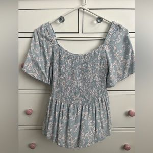 URBAN Romantics floral blouse (size large)